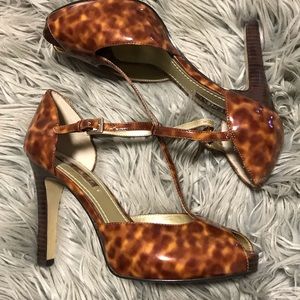 Nine West tortoise peep toe heels size 7